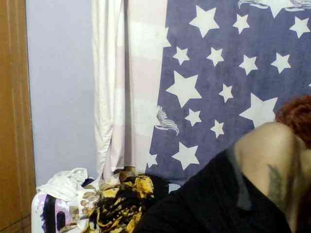 Prettie-brownskin webcam