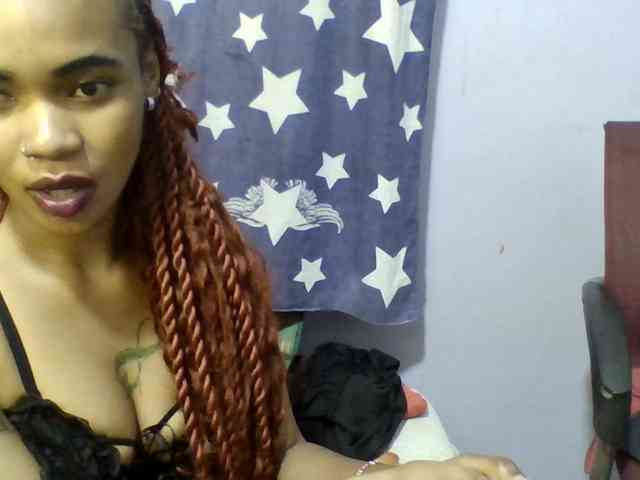 Prettie-brownskin webcam
