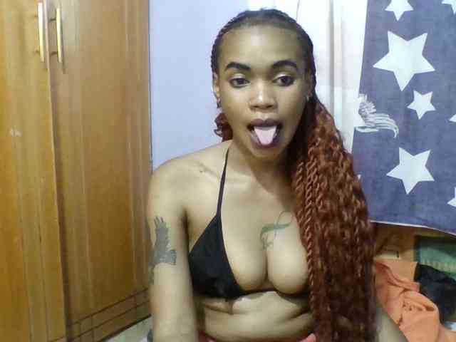Prettie-brownskin webcam