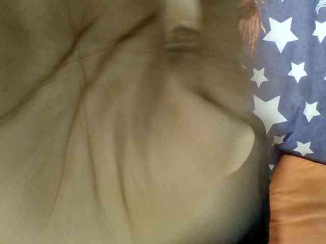 Prettie-brownskin webcam
