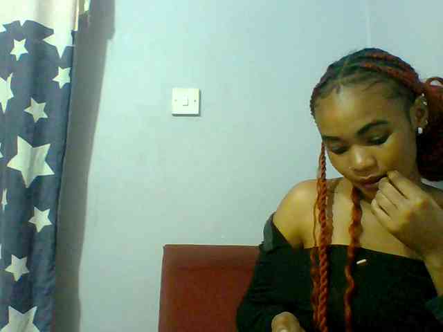 Prettie-brownskin webcam