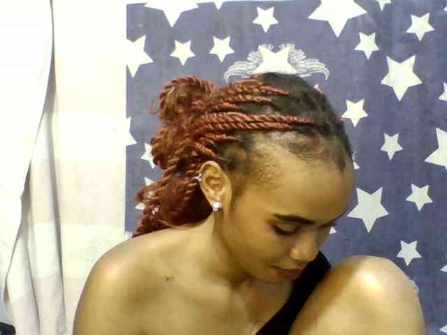Prettie-brownskin webcam
