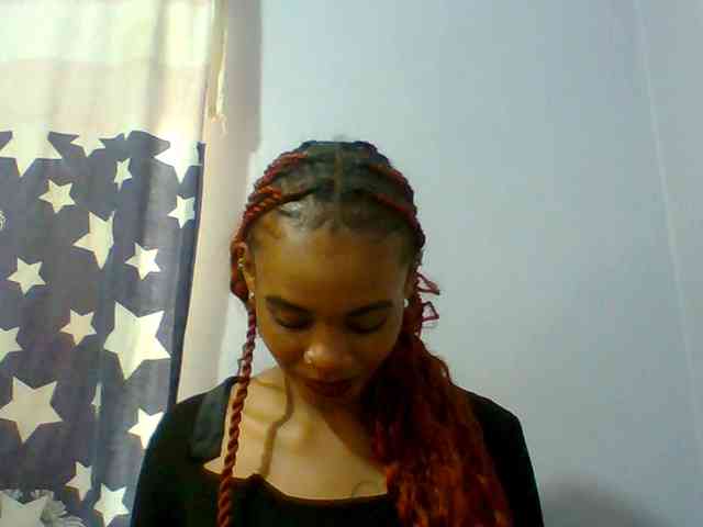 Prettie-brownskin webcam