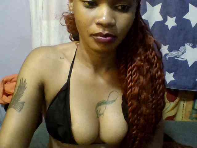 Prettie-brownskin webcam