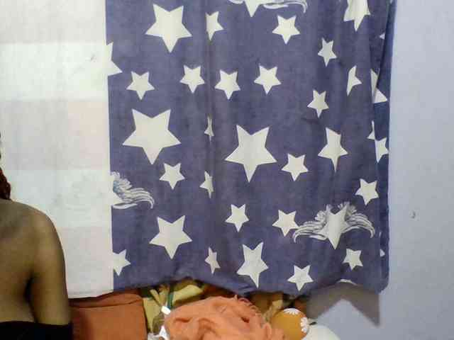 Prettie-brownskin webcam