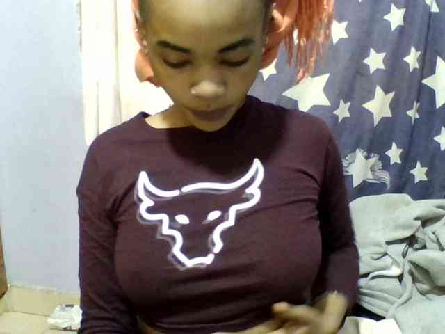 Prettie-brownskin webcam