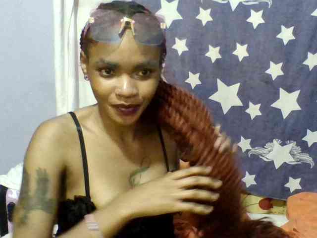Prettie-brownskin Prettie-brownskin