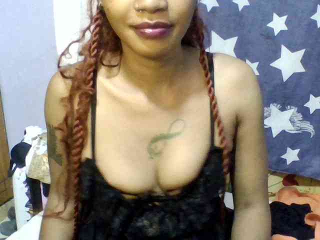 Prettie-brownskin webcam
