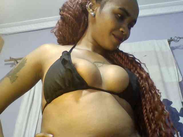 Prettie-brownskin webcam