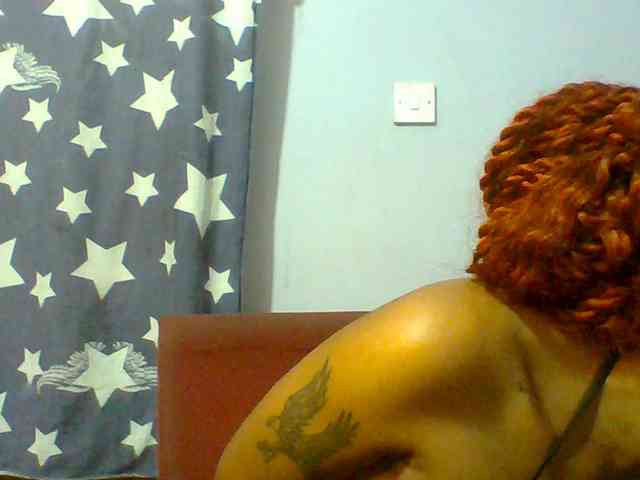 Prettie-brownskin webcam