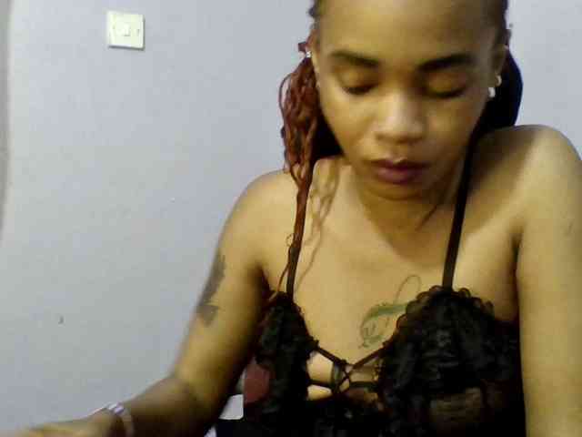 Prettie-brownskin Prettie-brownskin