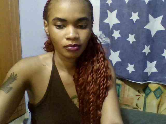 Prettie-brownskin webcam