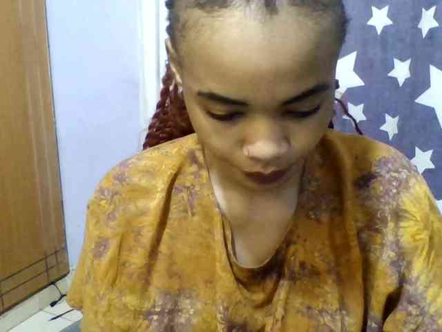 Prettie-brownskin webcam