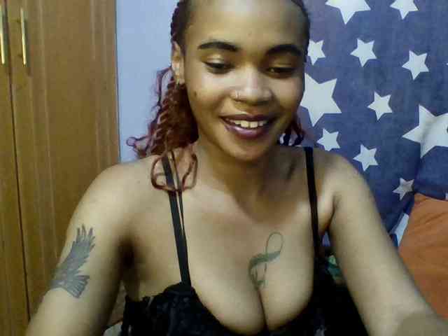 Prettie-brownskin webcam