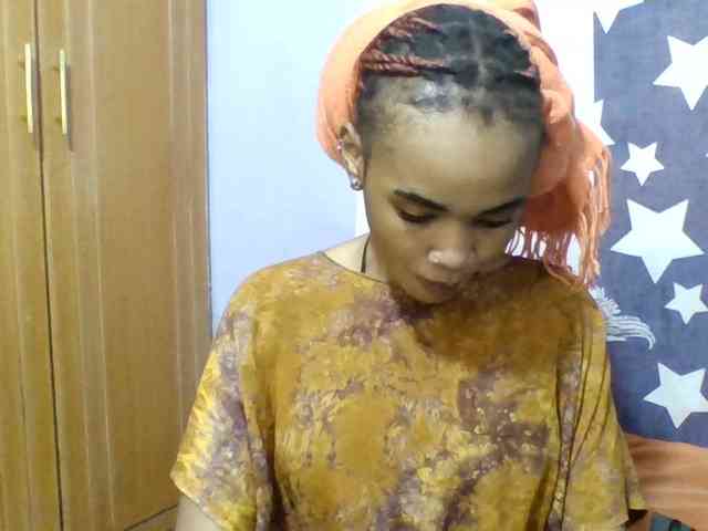 Prettie-brownskin webcam