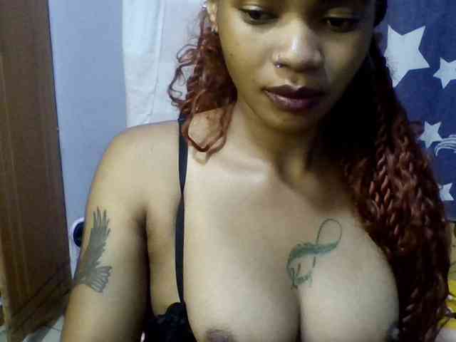 Prettie-brownskin webcam
