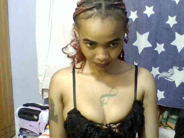 Prettie-brownskin webcam