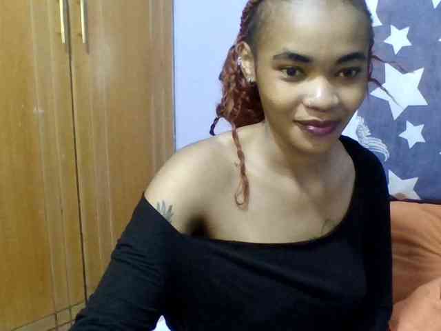 Prettie-brownskin webcam