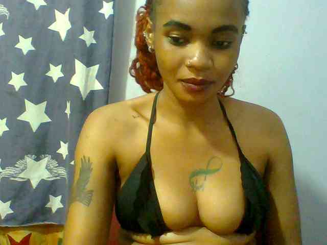 Prettie-brownskin webcam
