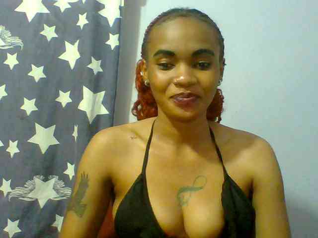 Prettie-brownskin webcam