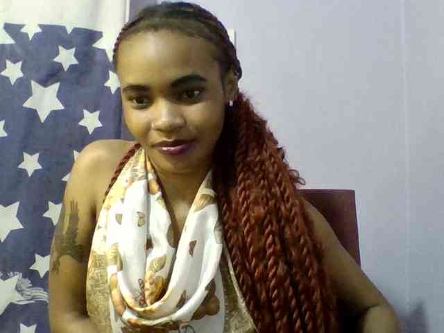 Prettie-brownskin webcam