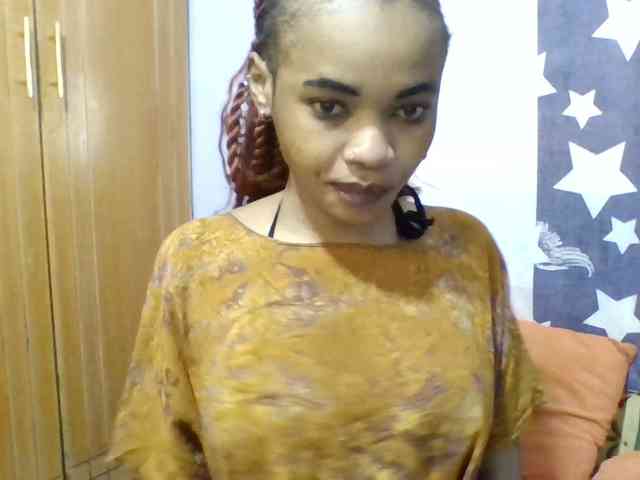 Prettie-brownskin webcam