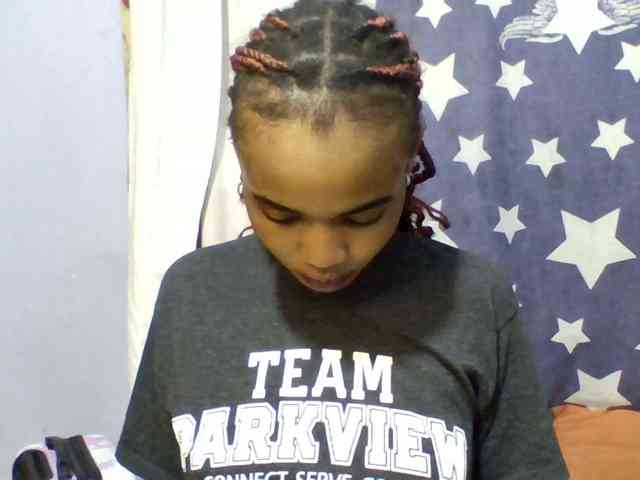 Prettie-brownskin webcam