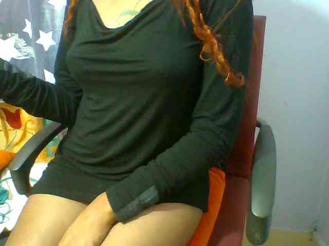 Prettie-brownskin webcam
