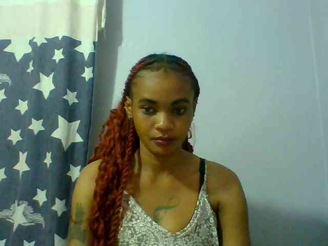 Prettie-brownskin webcam