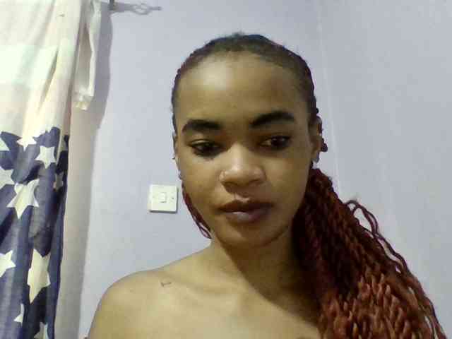 Prettie-brownskin webcam