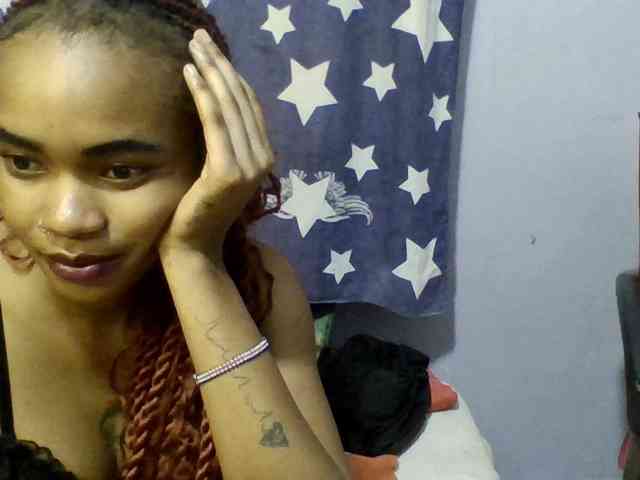Prettie-brownskin webcam