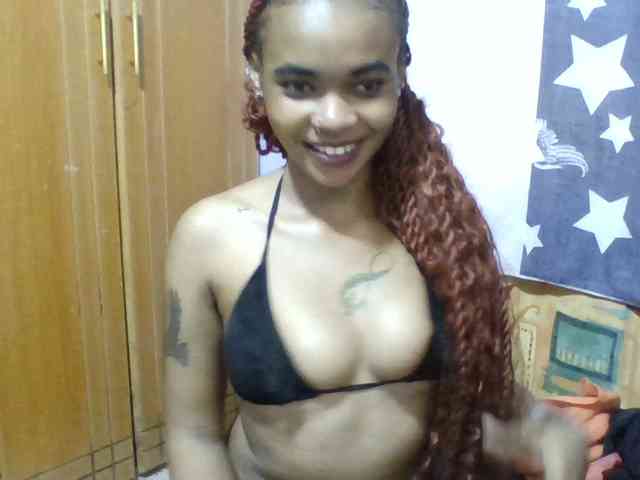 Prettie-brownskin webcam