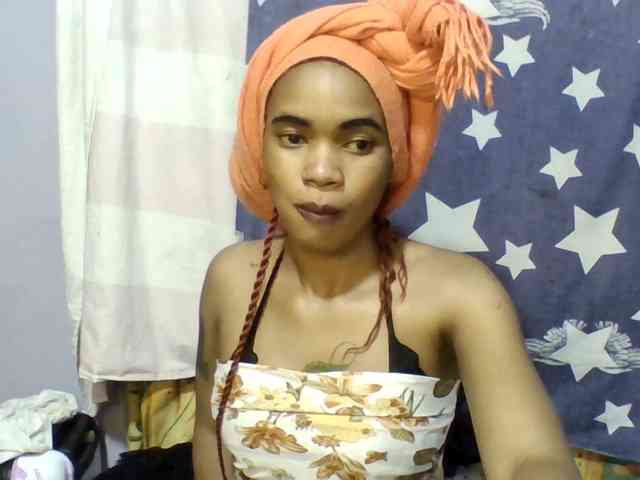 Prettie-brownskin webcam