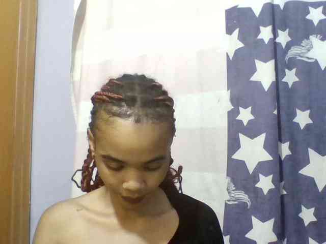 Prettie-brownskin webcam