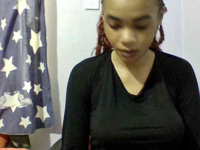 Prettie-brownskin webcam