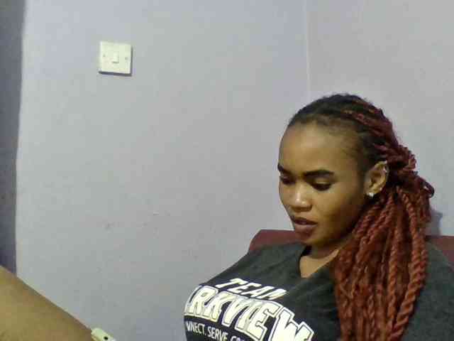 Prettie-brownskin webcam
