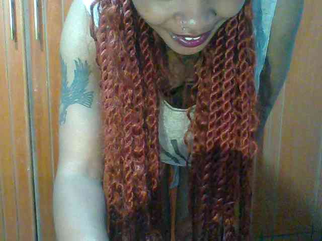 Prettie-brownskin webcam
