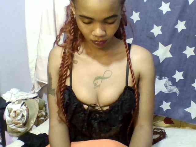 Prettie-brownskin webcam