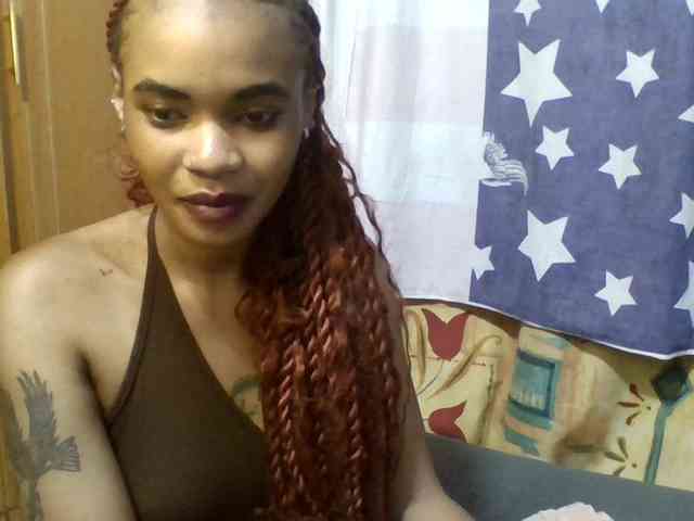 Prettie-brownskin webcam