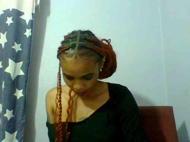 Prettie-brownskin webcam