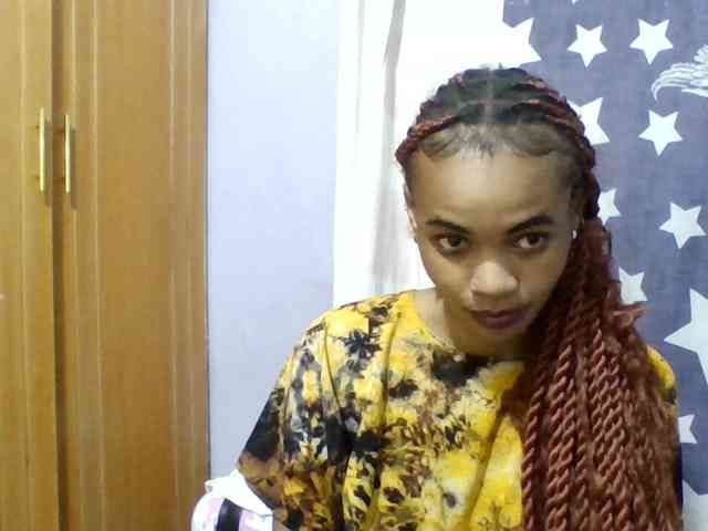 Prettie-brownskin webcam