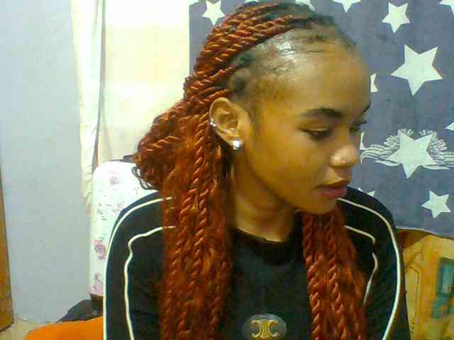 Prettie-brownskin webcam