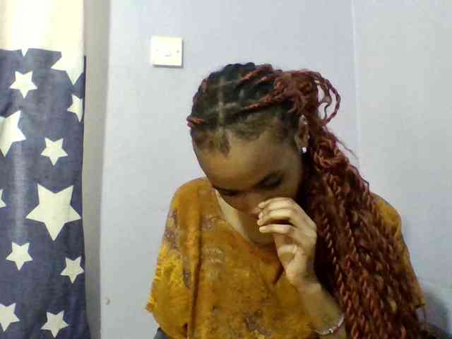 Prettie-brownskin webcam
