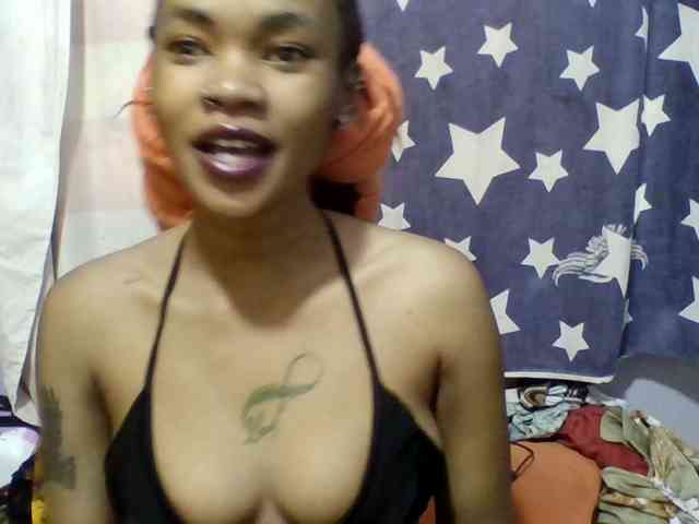 Prettie-brownskin webcam