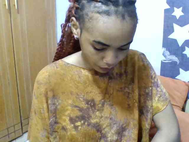 Prettie-brownskin webcam