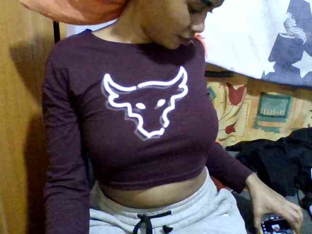 Prettie-brownski... Live Webcam on BongaCams