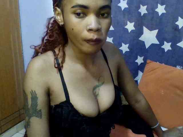 Prettie-brownskin webcam