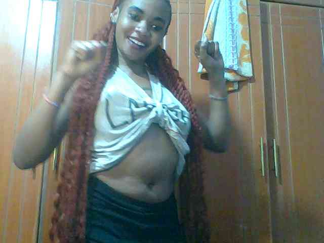 Prettie-brownskin webcam