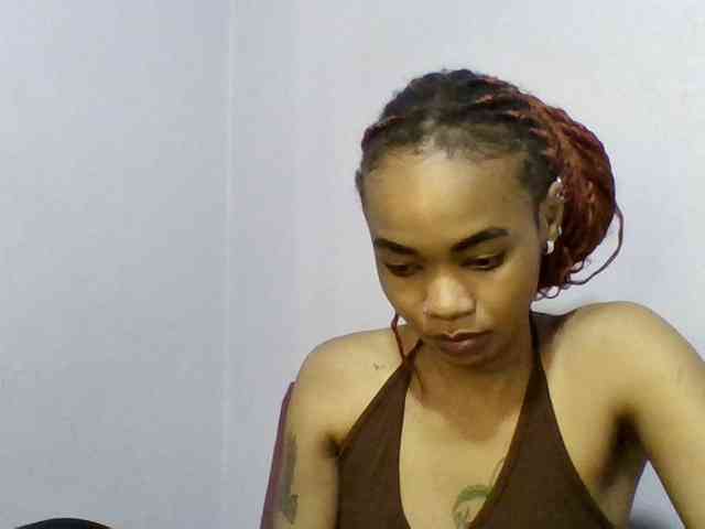 Prettie-brownskin Prettie-brownskin