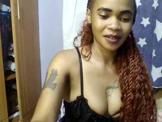 Prettie-brownskin webcam